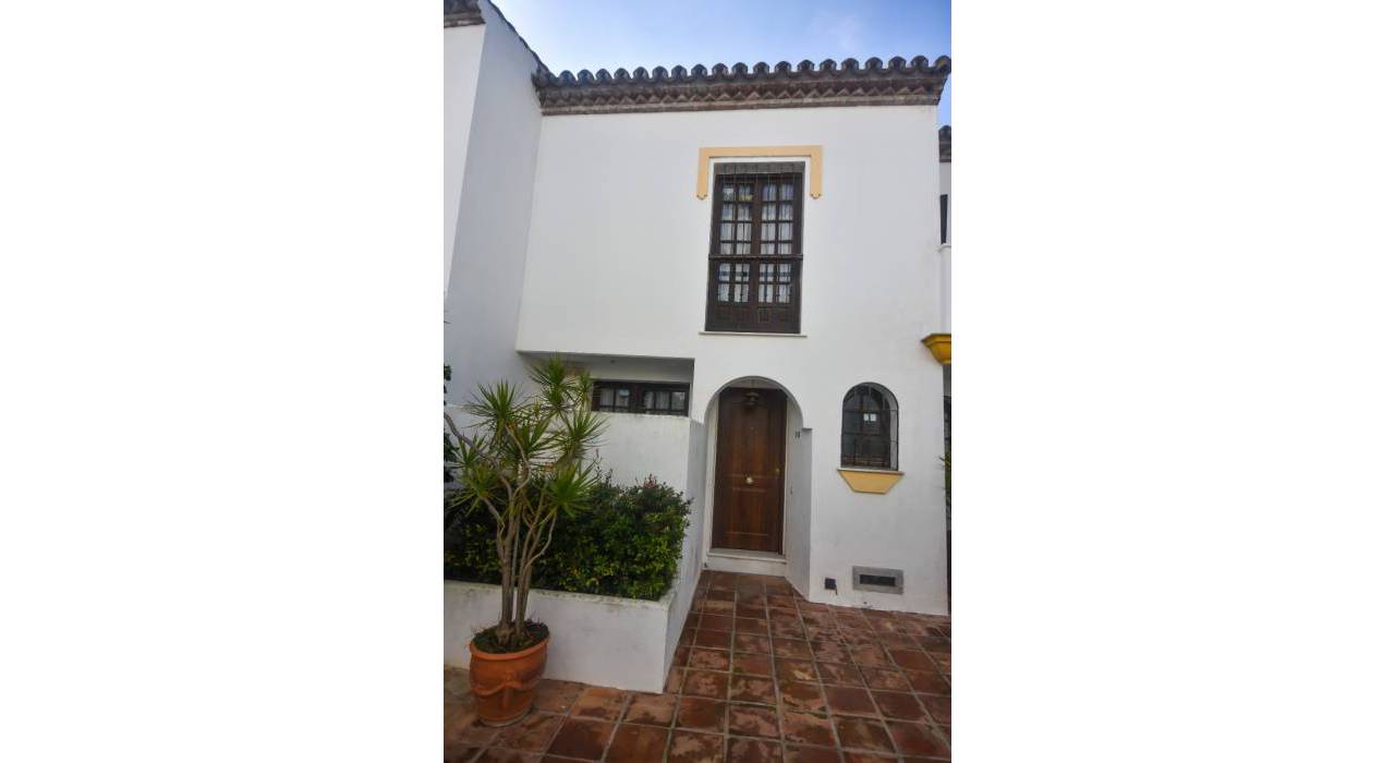 Долгосрочная аренда - Таунхаус - San Pedro de Alcantara