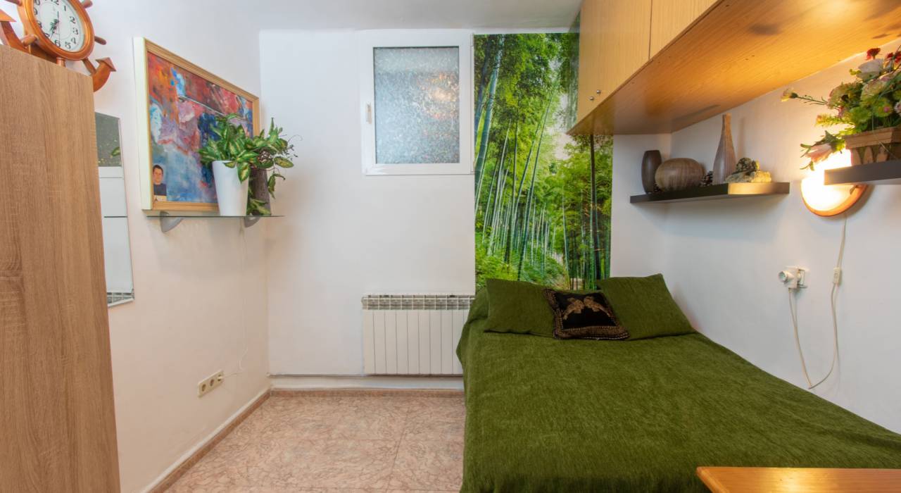 Sale - Apartment/Flat - Barcelona  - Barcelona