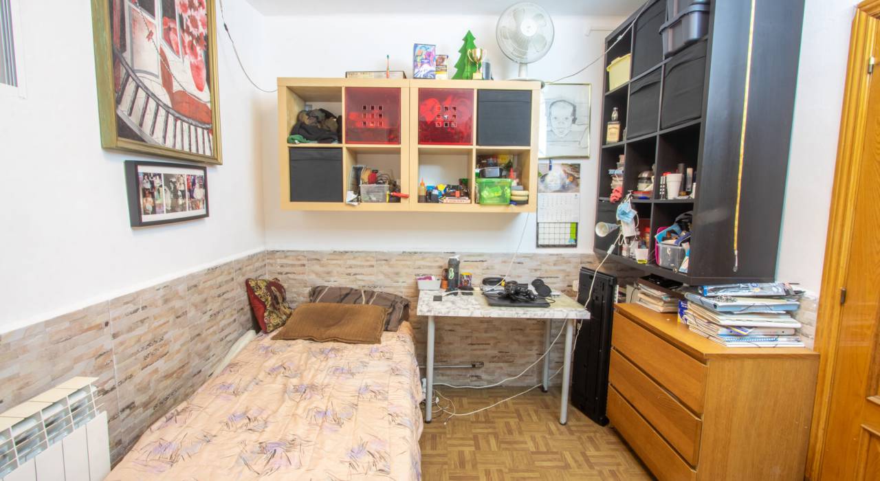 Sale - Apartment/Flat - Barcelona  - Barcelona