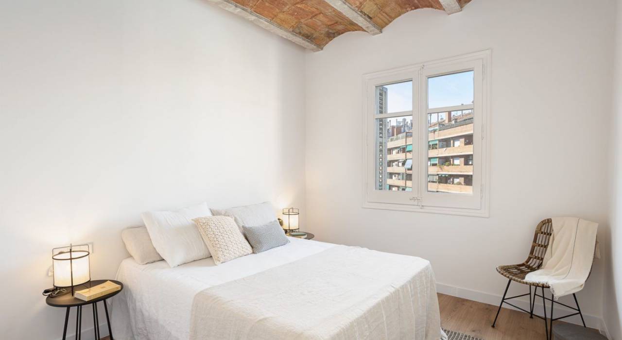 Sale - Apartment/Flat - Barcelona  - Barcelona