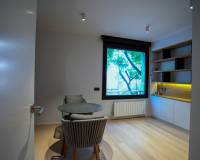 Sale - Townhouse - Barcelona  - Barcelona