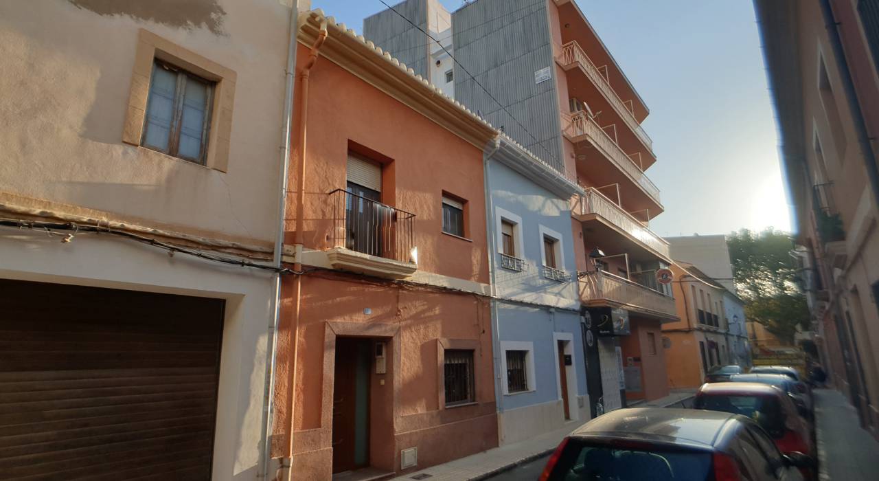 Sale - Townhouse - Denia