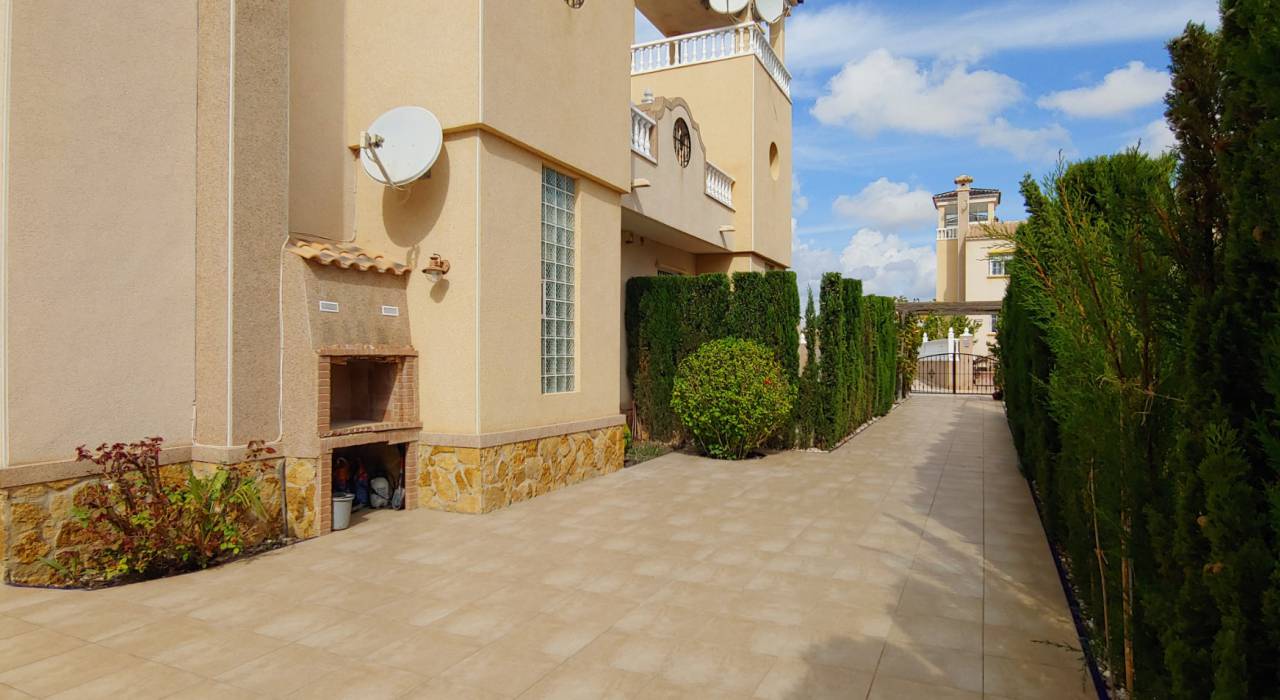 Sale - Villa - Guardamar del Segura - El Raso