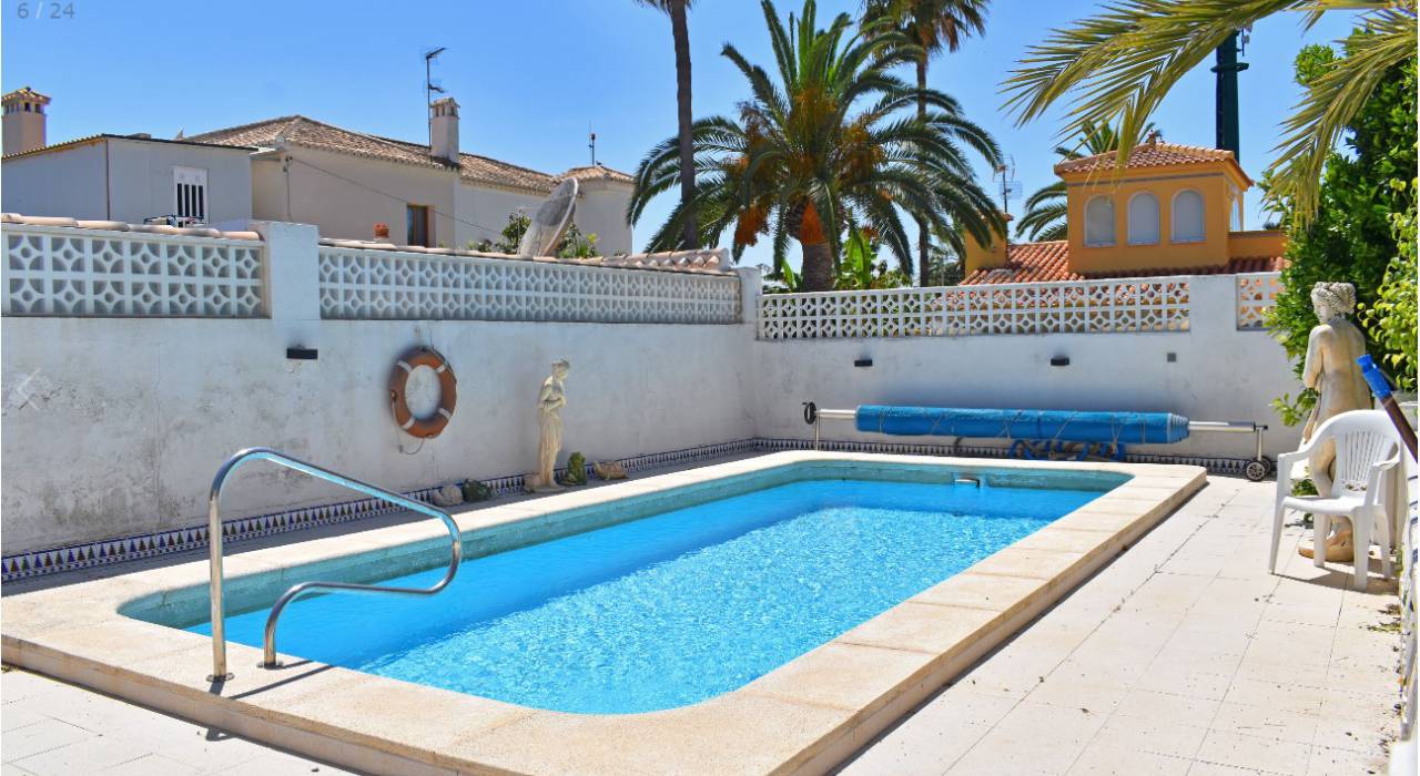 Sale - Villa - Torrevieja - La Torreta