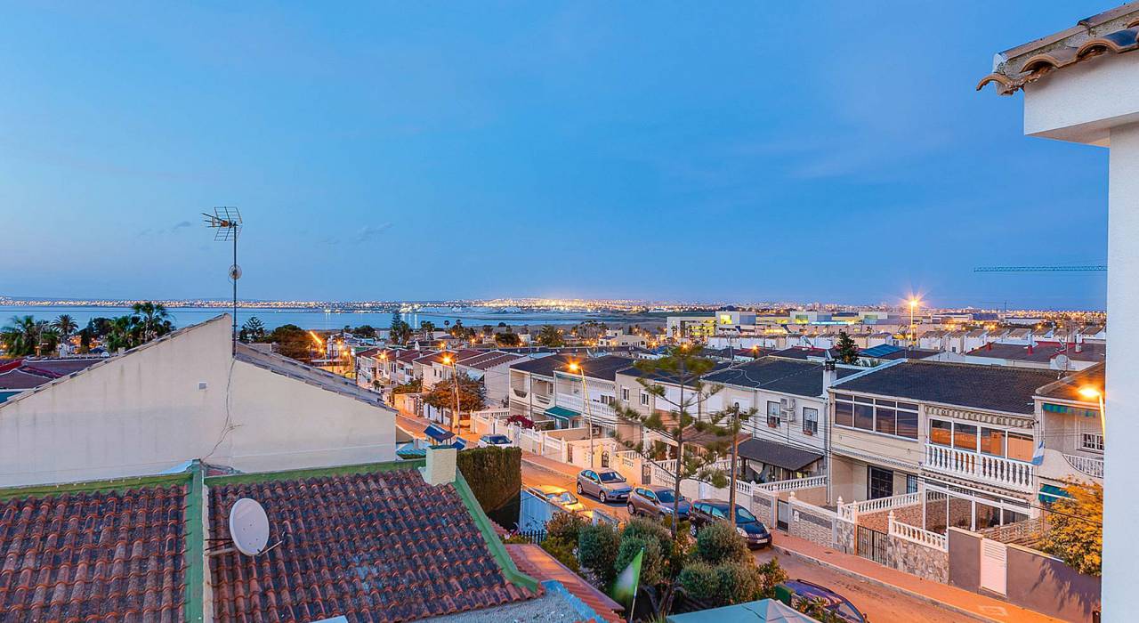 Sale - Villa - Torrevieja - Los Balcones