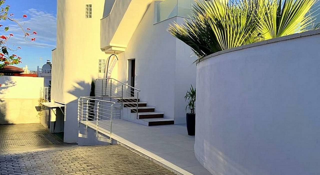 Venta - Villa - Torrevieja