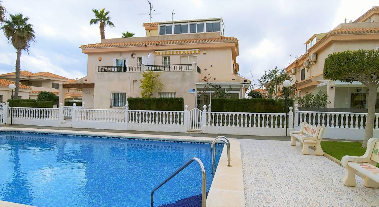 Vente - Chalet - Orihuela Costa - Playa Flamenca