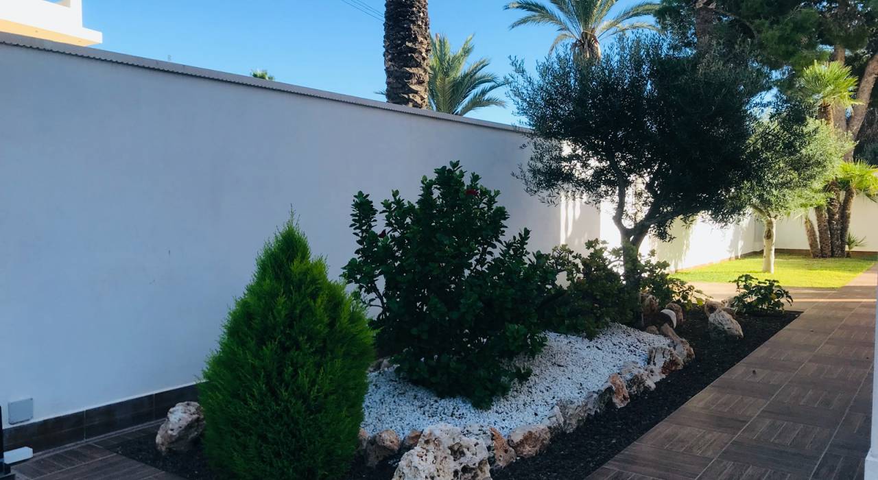 Vente - Villa - Orihuela Costa - Cabo Roig