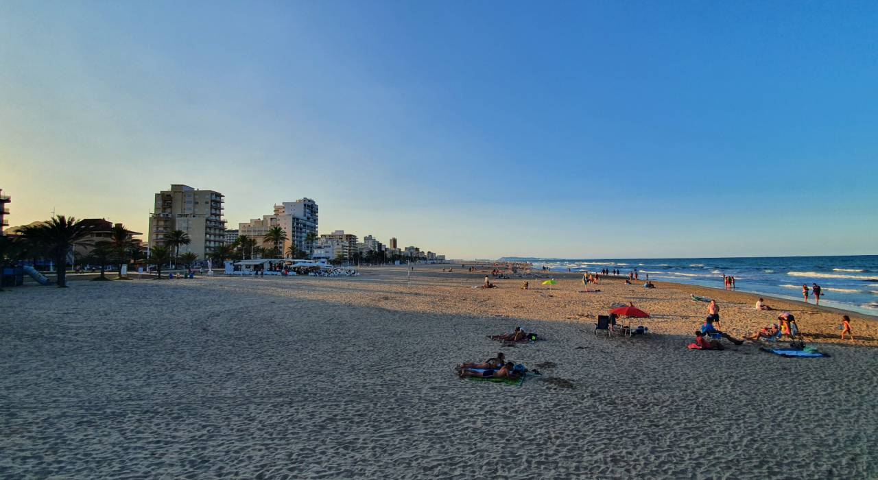 Verkauf - Gewerbeimmobilie - Gandía - Grao y Playa