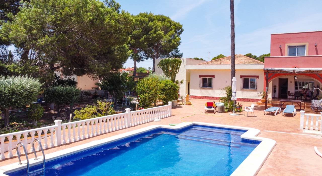 Verkauf - Villa - Orihuela Costa - Cabo Roig