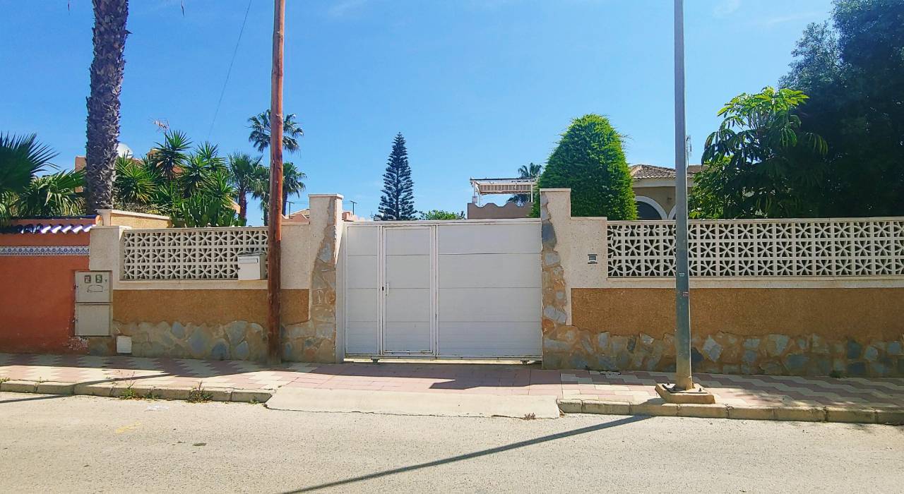 Verkauf - Villa - Torrevieja - El Chaparral