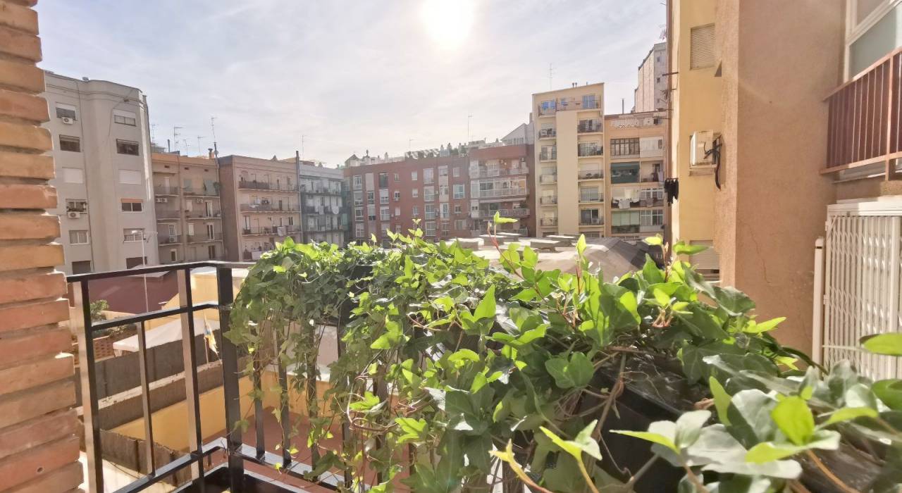 Verkauf - Wohnung - Barcelona  - Barcelona