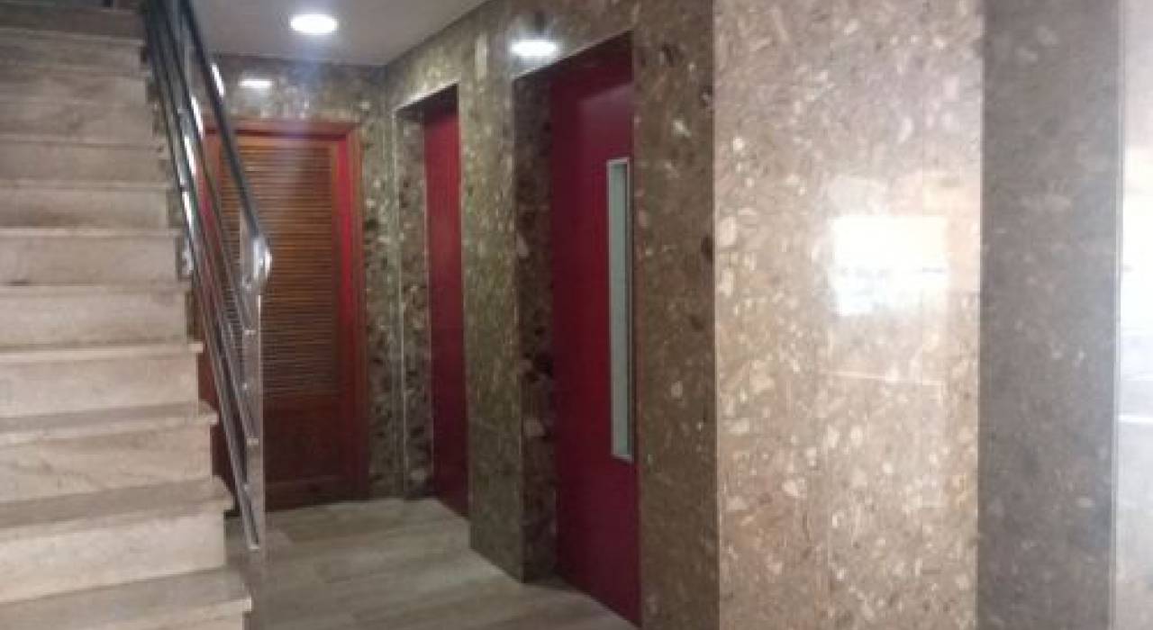 Wtórny - Apartament - Gandía