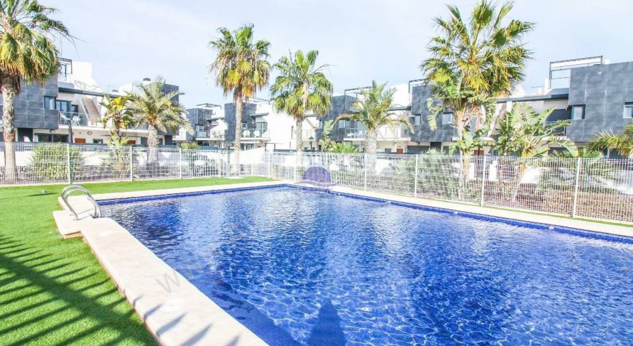 Alquiler a largo plazo - Apartamento/Piso - Orihuela Costa - La Zenia