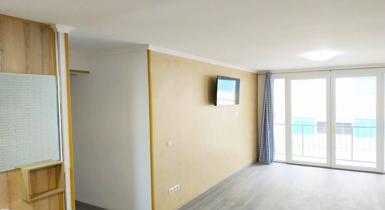 Alquiler a largo plazo - Apartamento/Piso - Valencia - Benicalap