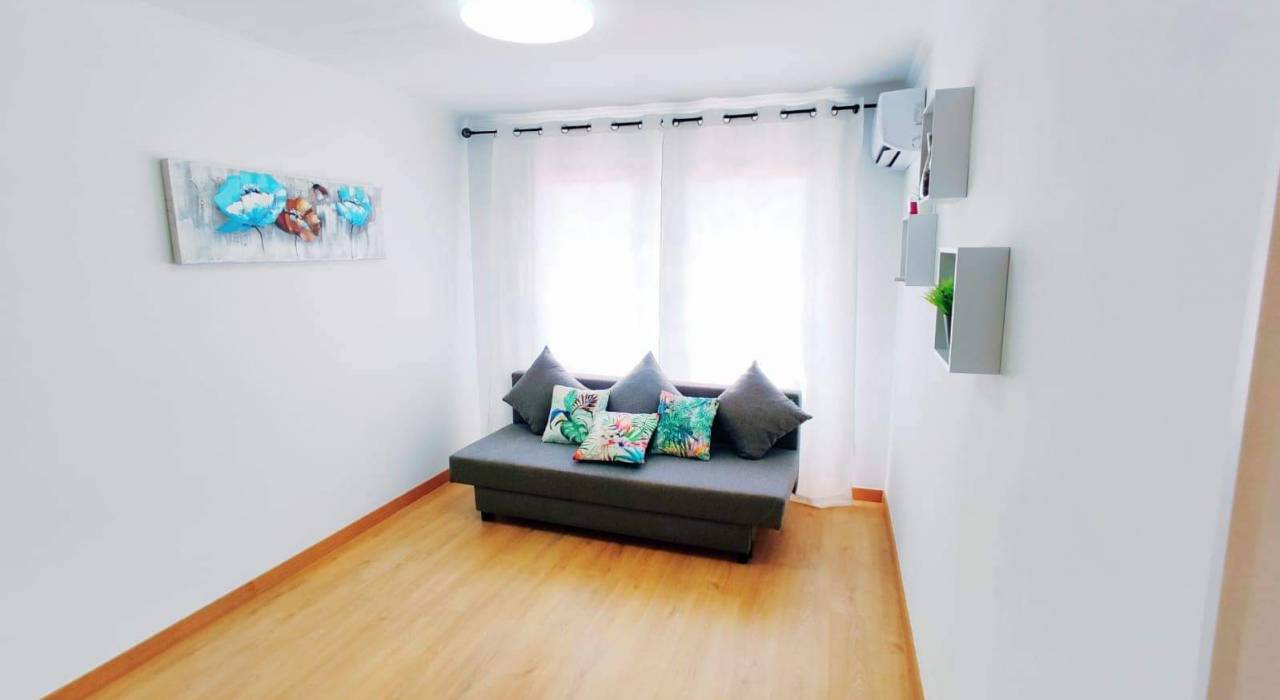 Alquiler a largo plazo - Apartamento/Piso - Valencia - Quatre Carreres