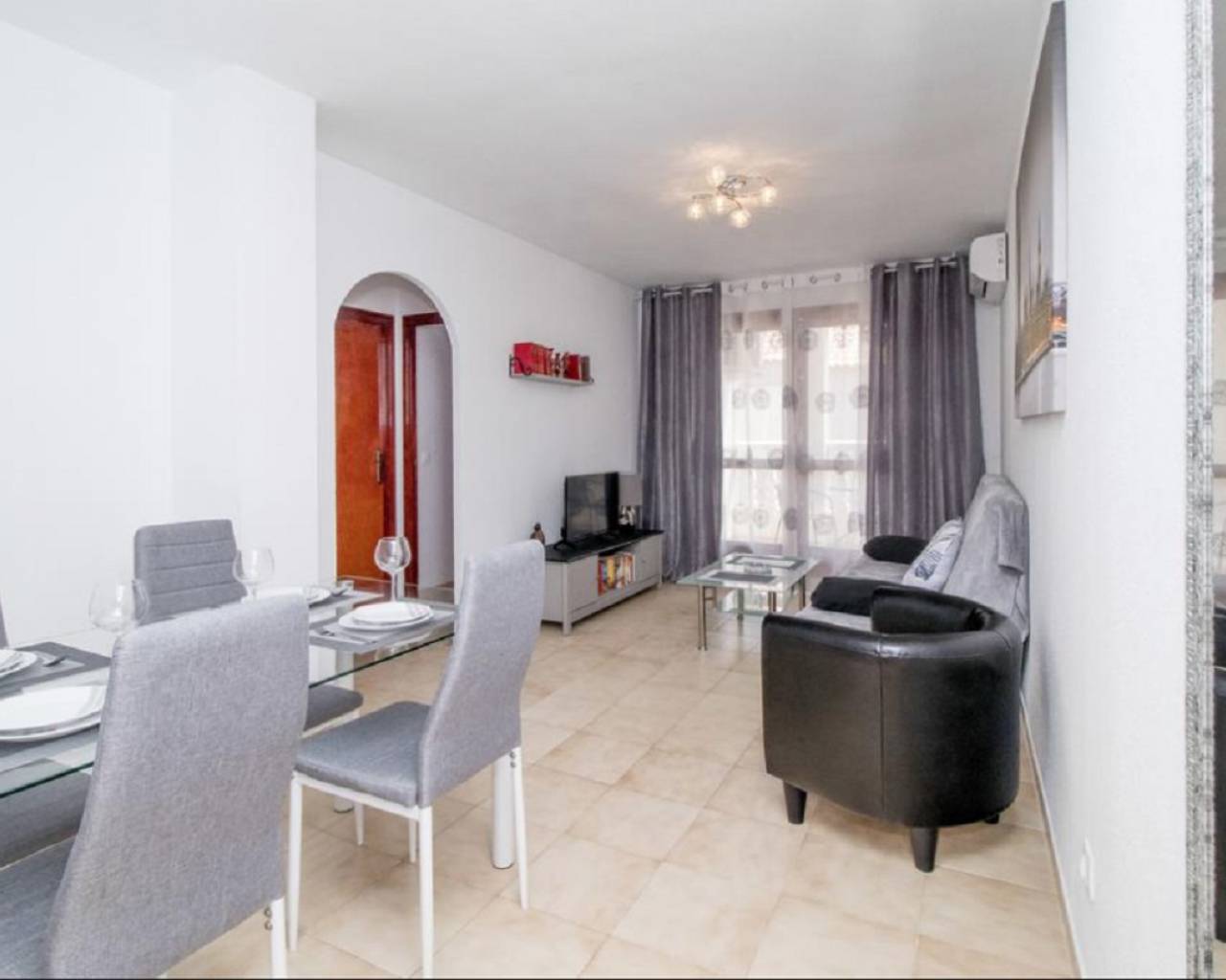 Apartamento / piso - Alquiler a corto plazo - Torrevieja - La Rosaleda