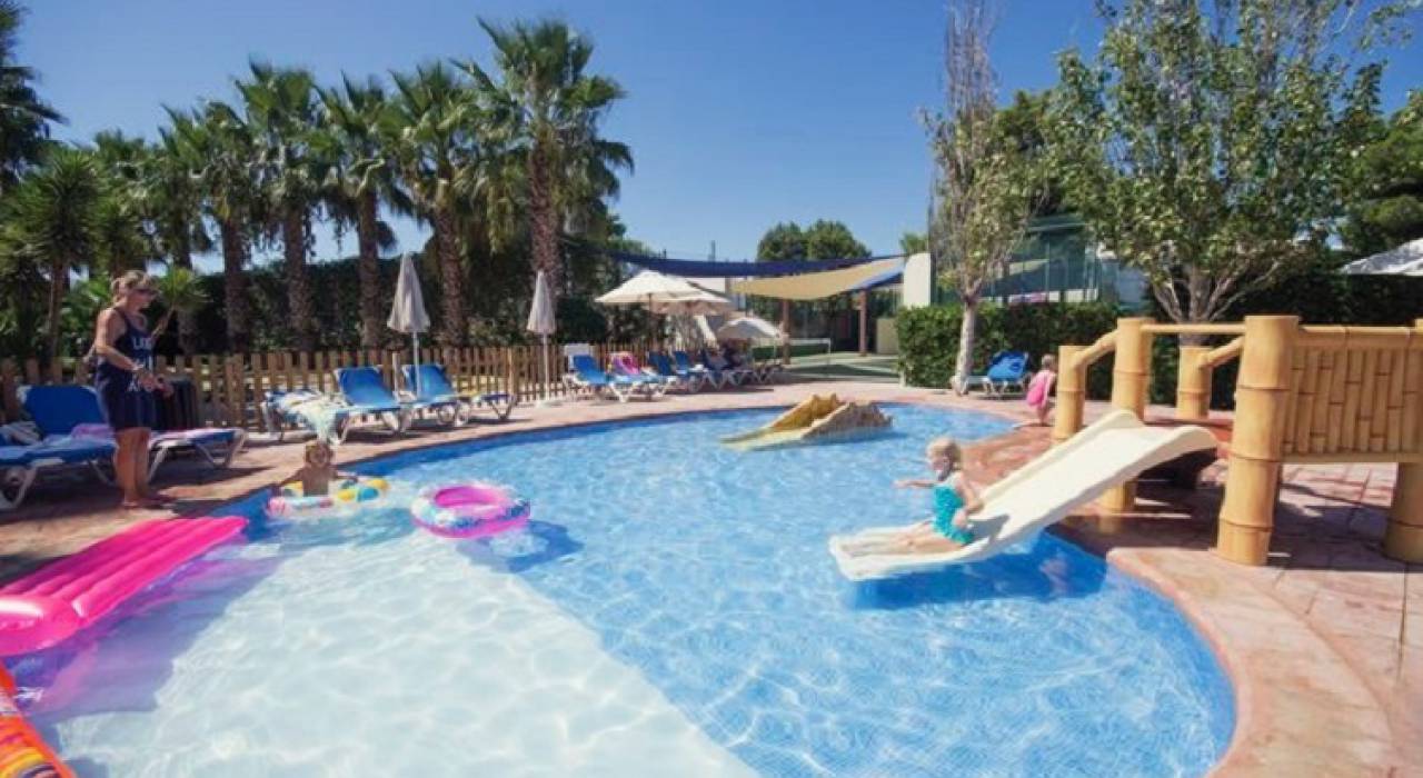 Commerciale - Hôtel - Ibiza