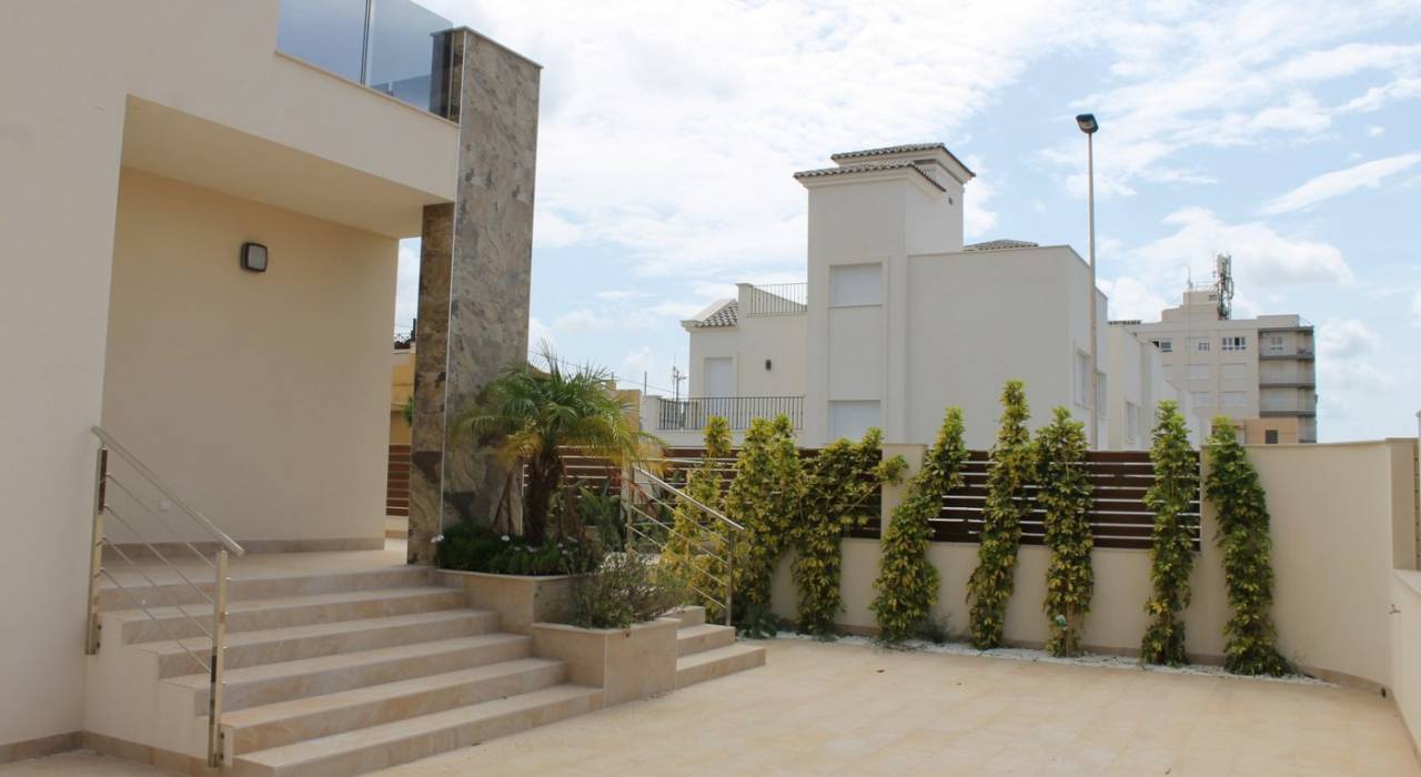 Nýbygging - Villa - Torrevieja - Las Calas