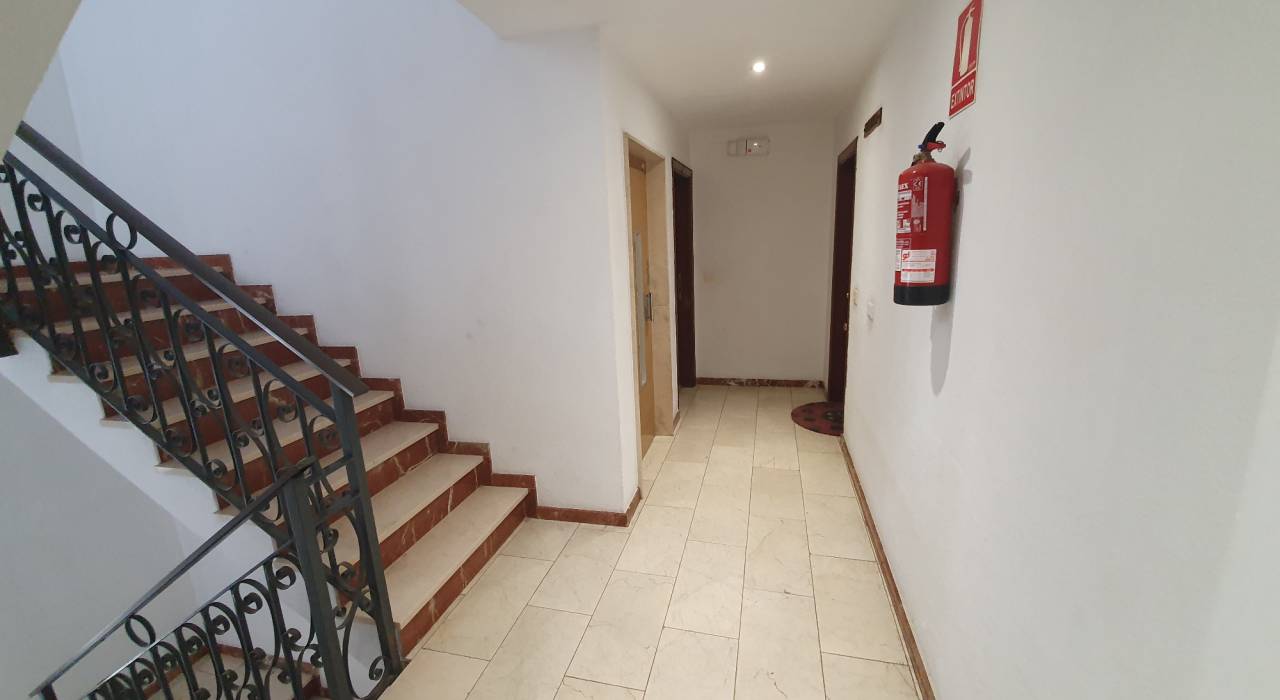 Sale - Apartment/Flat - Denia