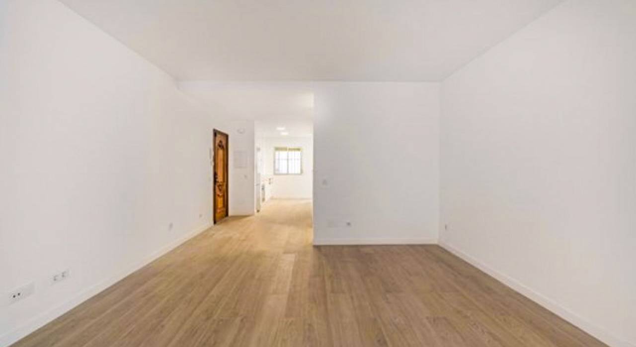 Sale - Apartment/Flat - Estepona