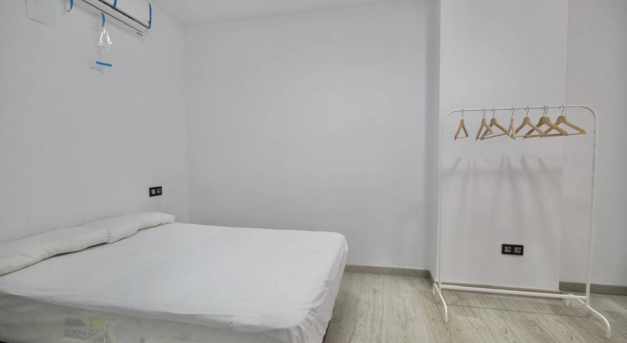 Sale - Apartment/Flat - Malaga