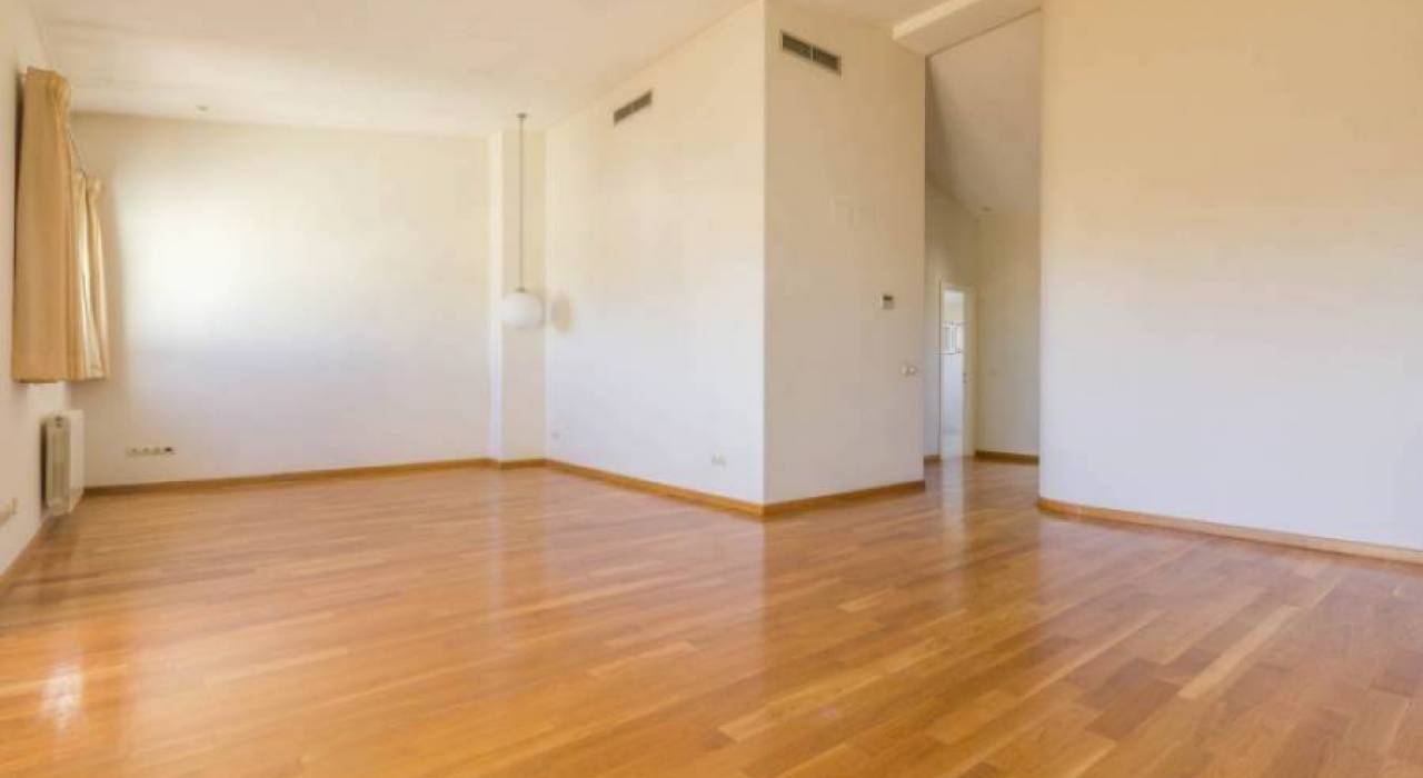 Sale - Apartment/Flat - Rocafort