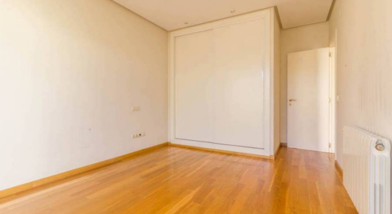 Sale - Apartment/Flat - Rocafort