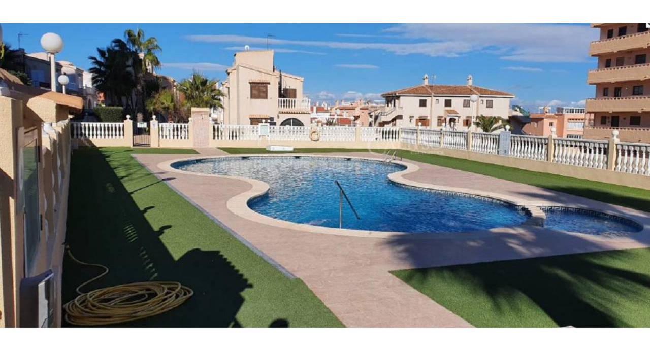 Sale - Apartment/Flat - Torrevieja - La Mata