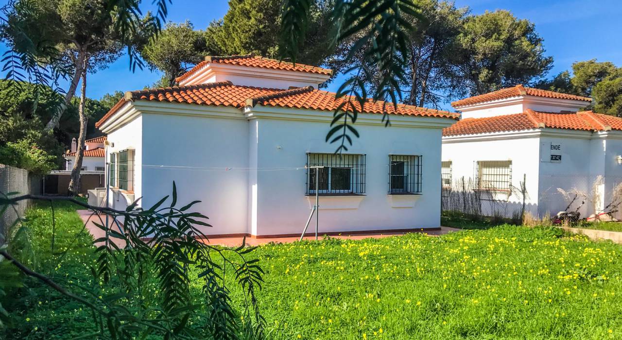 Sale - Chalet - Conil de la Frontera