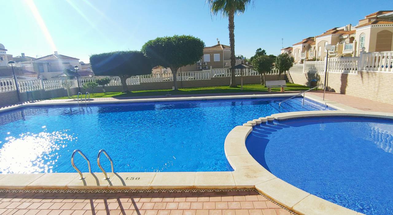 Sale - Chalet - Torrevieja - Torreblanca