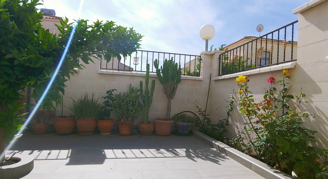 Sale - Townhouse - Orihuela Costa - La Zenia