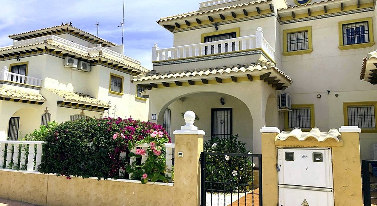 Sale - Townhouse - Orihuela Costa