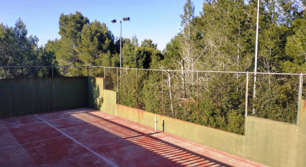  tennis court