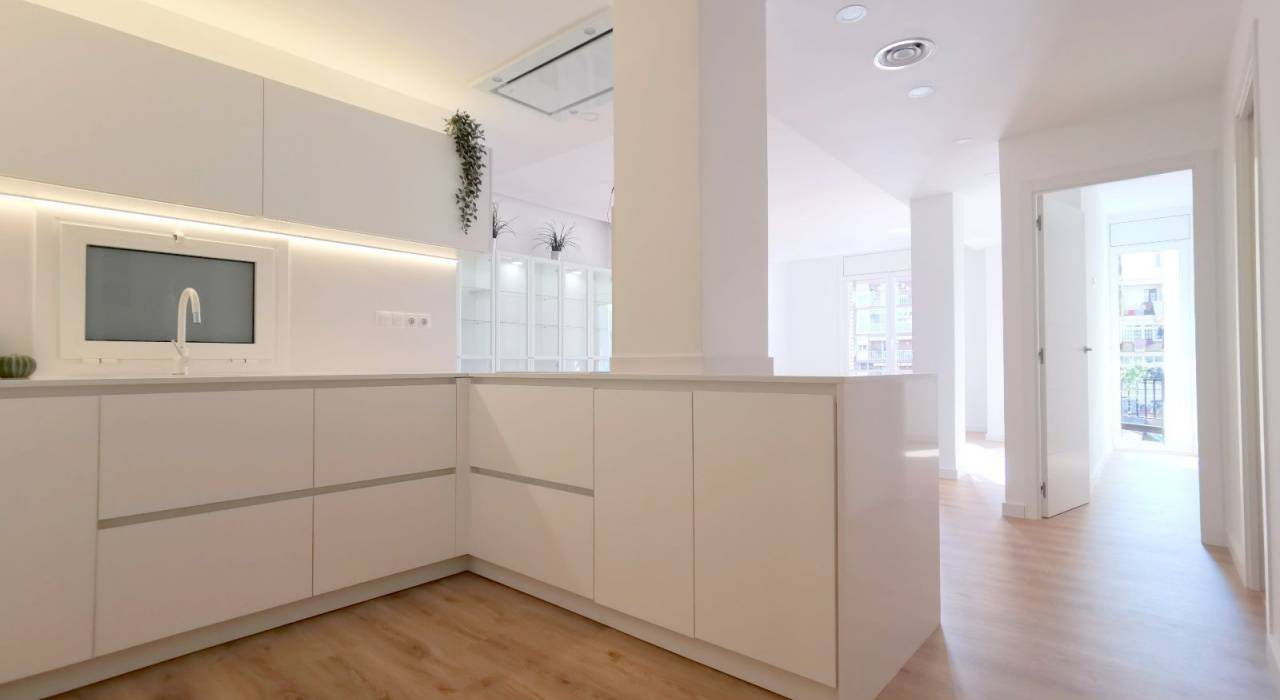 Venta - Apartamento/Piso - Barcelona  - Barcelona