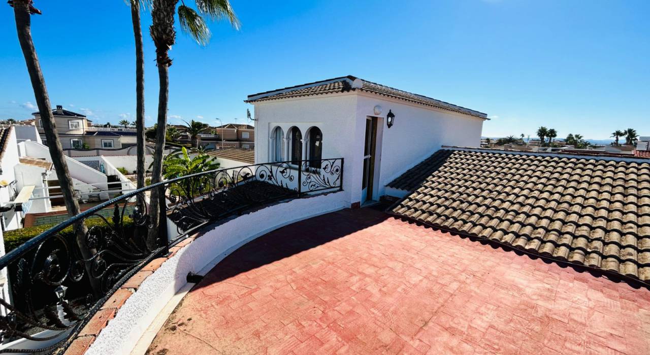 Venta - Chalet - Torrevieja - San Luis