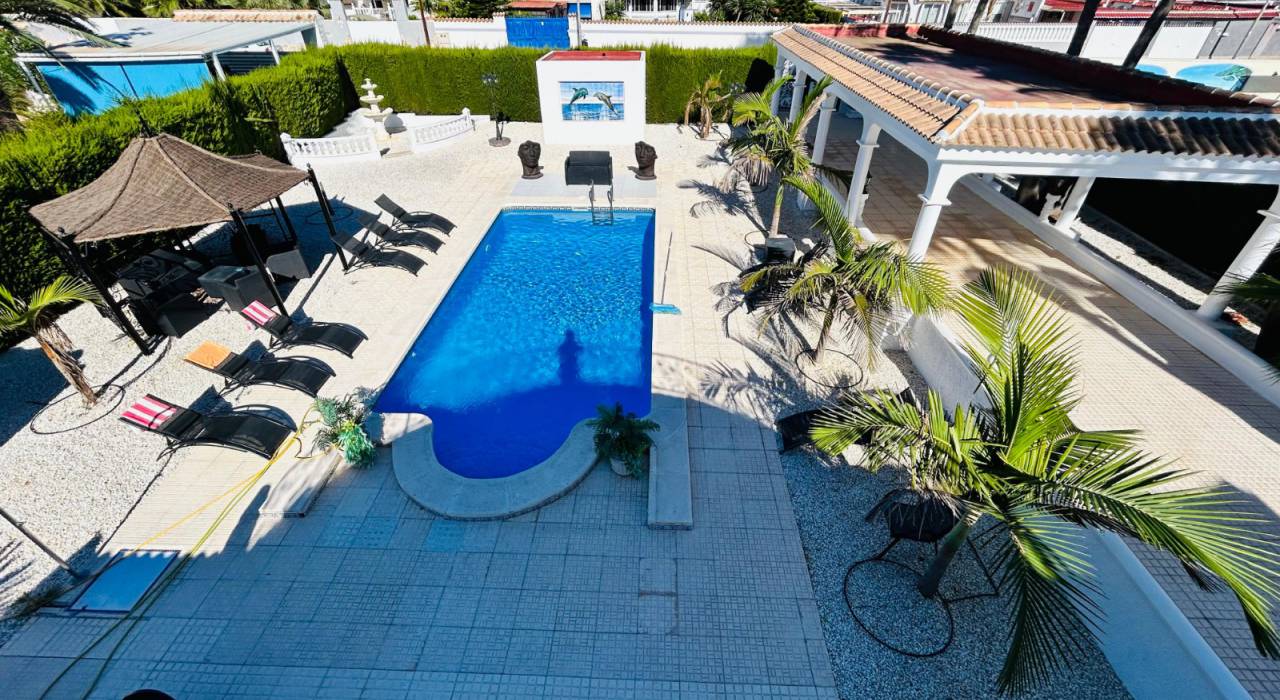 Venta - Chalet - Torrevieja - San Luis