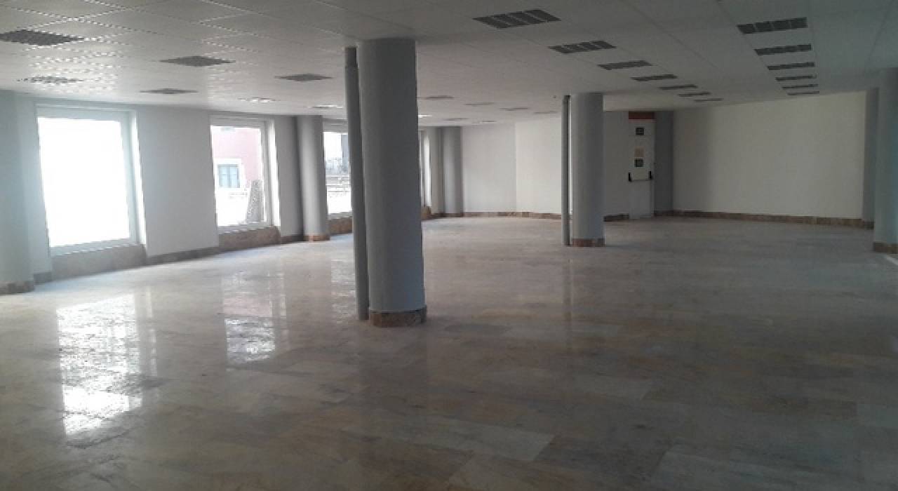 Venta - Propiedad comercial  - Barcelona  - Barcelona