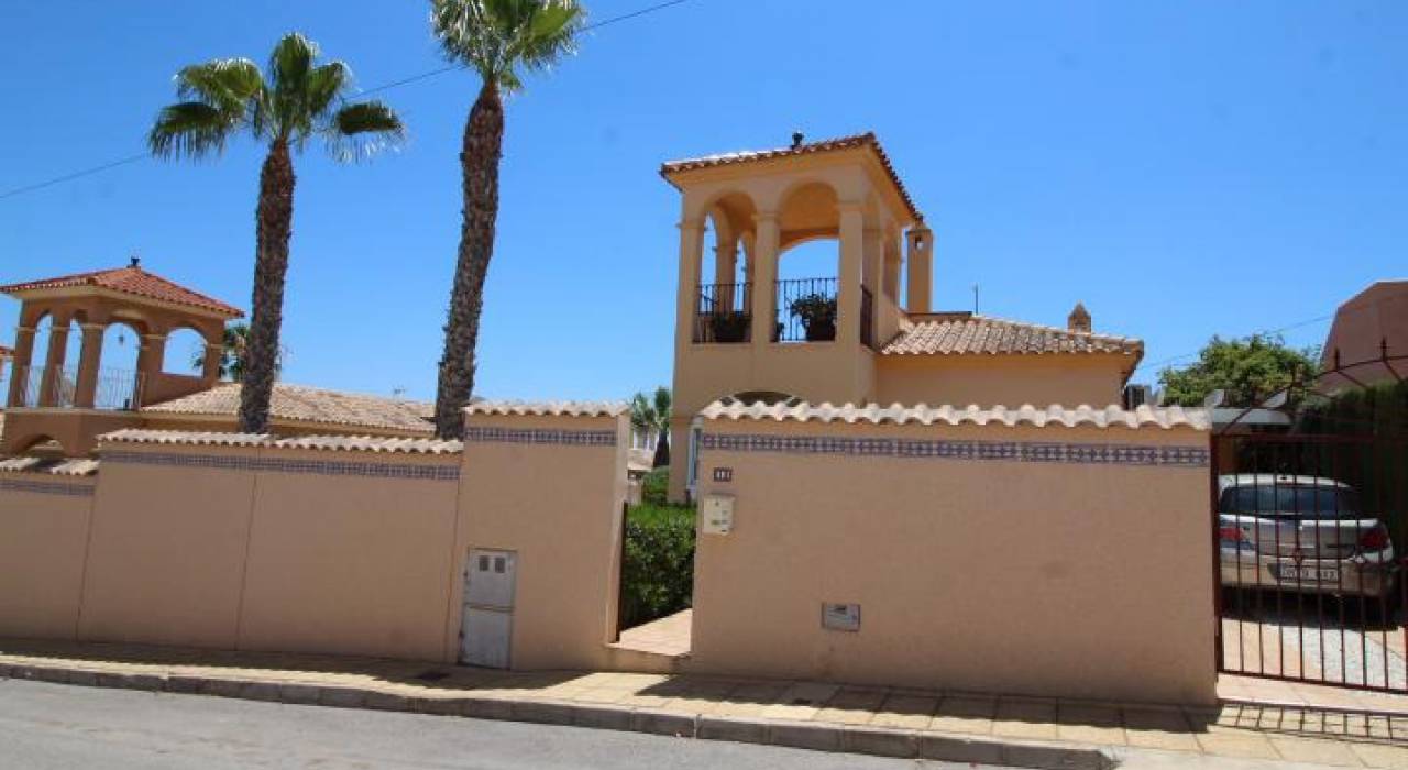 Venta - Villa - Orihuela