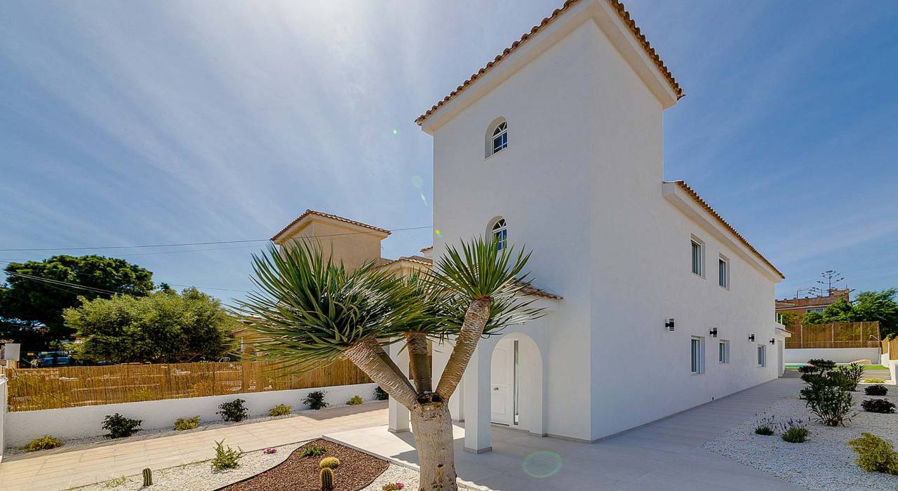 Venta - Villa - Torrevieja - Los Balcones