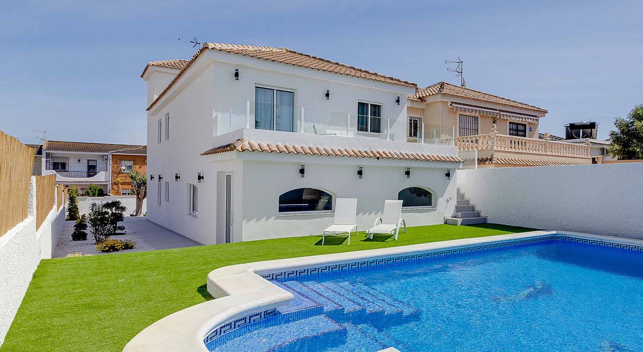 Verkauf - Villa - Torrevieja - Los Balcones