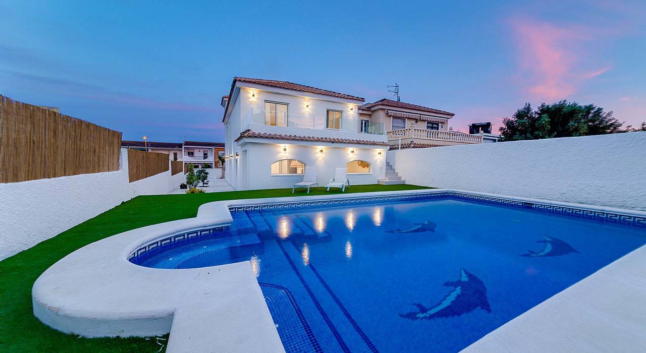 Verkauf - Villa - Torrevieja - Los Balcones