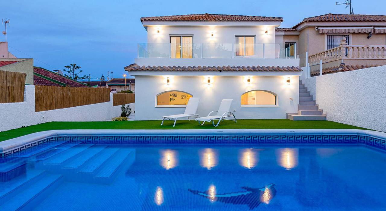 Verkauf - Villa - Torrevieja - Los Balcones