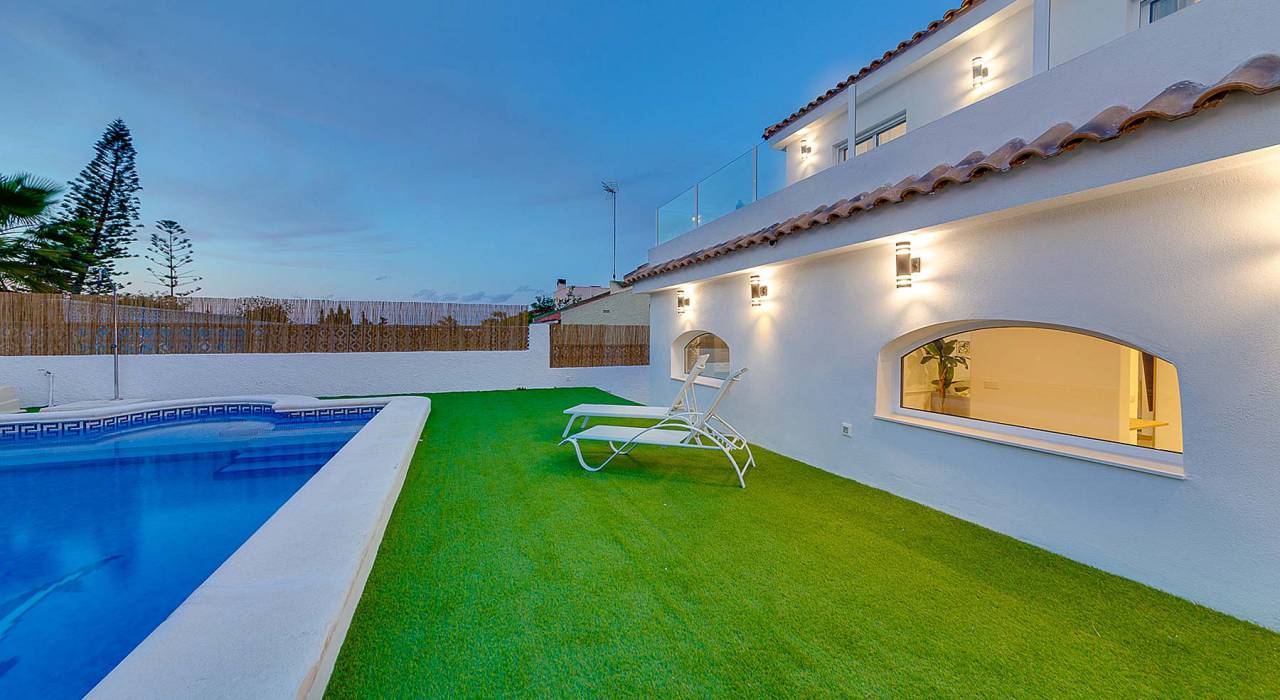 Verkauf - Villa - Torrevieja - Los Balcones