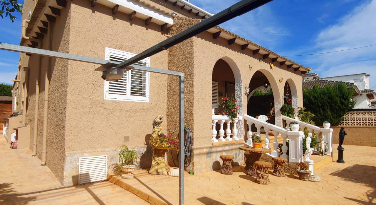 Verkauf - Villa - Torrevieja - Los Balcones