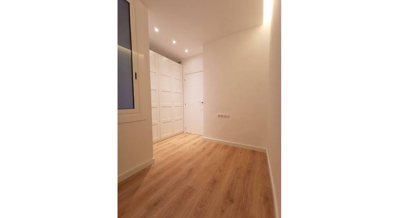 Verkauf - Wohnung - Barcelona  - Barcelona