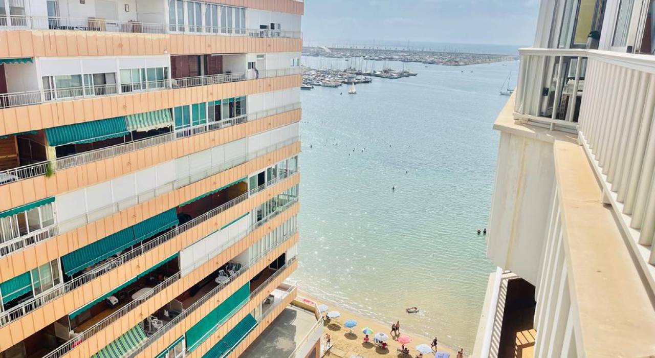 Вторичный рынок - Апартамент - Torrevieja - Playa del Acequión