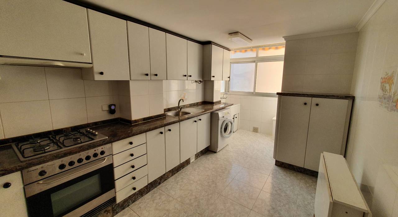 Wtórny - Apartament - Gandía - Grao y Playa