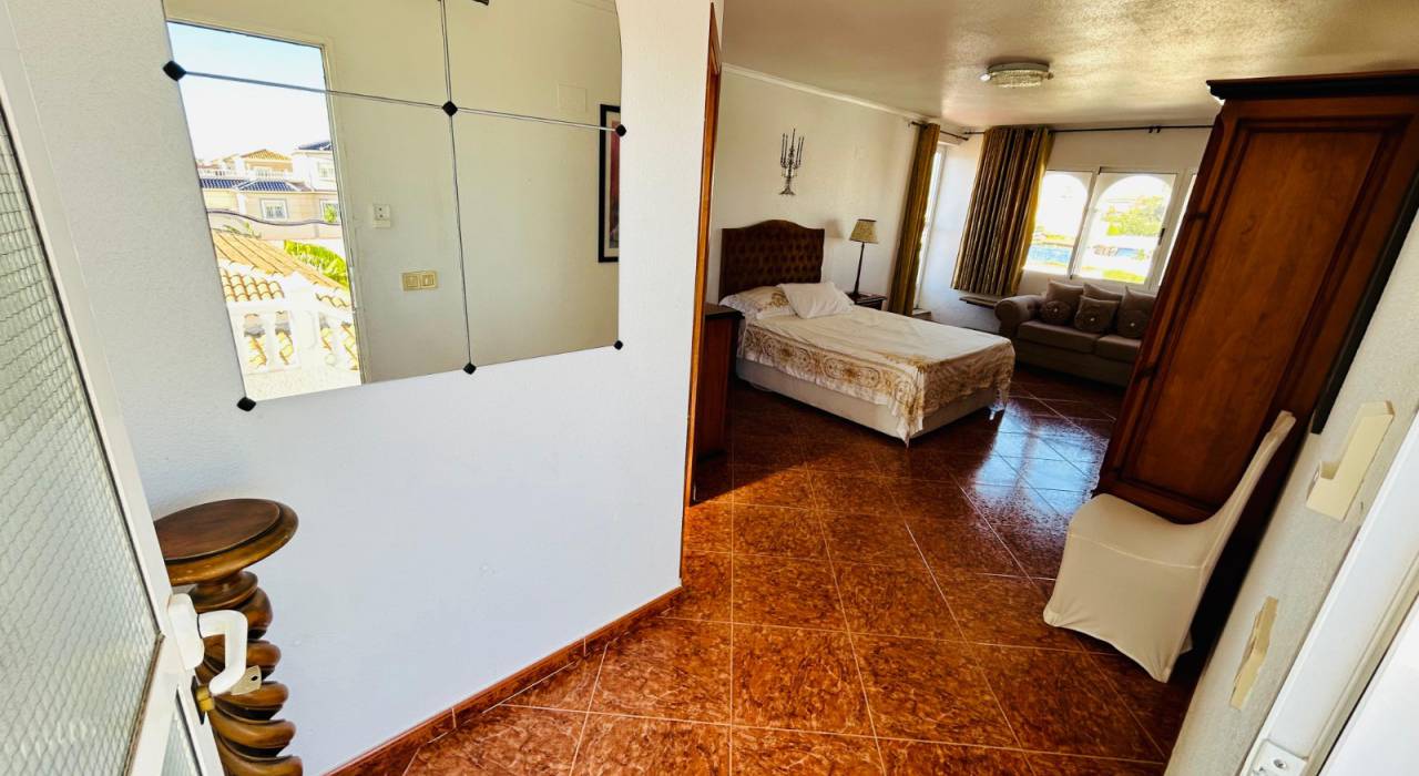 Wtórny - Chalet - Torrevieja - San Luis